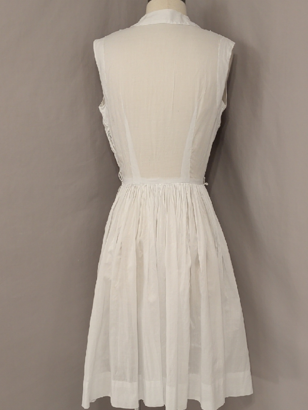 Vintage 50s White Sleeveless Midi Dress Blue Floral Embroidery Fit & Flare SeeMs - Picture 7 of 14